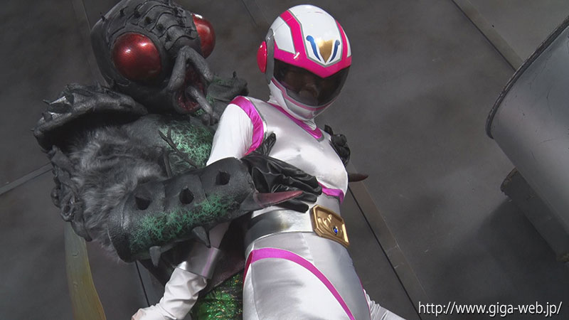 電影戦隊チャージマン 孤立！
罠にはまったチャージマーメイド