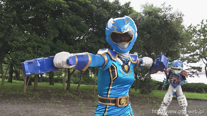 スーパーヒロイン絶体絶命!!
Vol.79 騎神戦隊レジェンミラー
ブルーフェンリル編