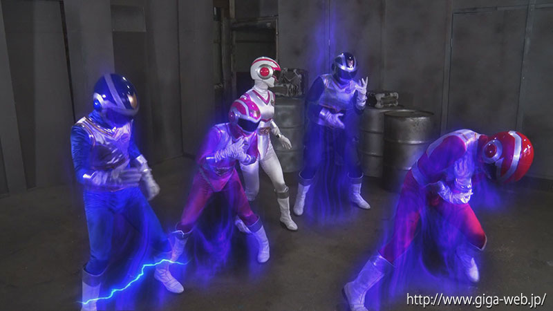 電影戦隊チャージマン 孤立！
罠にはまったチャージマーメイド