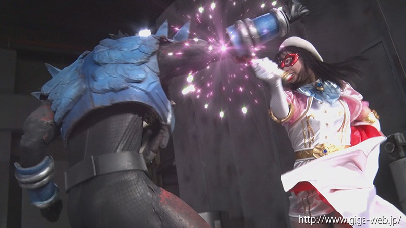 ヒロインハンター開発計画 美少女仮面オーロラ 聖なる戦士から生まれた悪魔、恐怖のオーロラハンター誕生！
